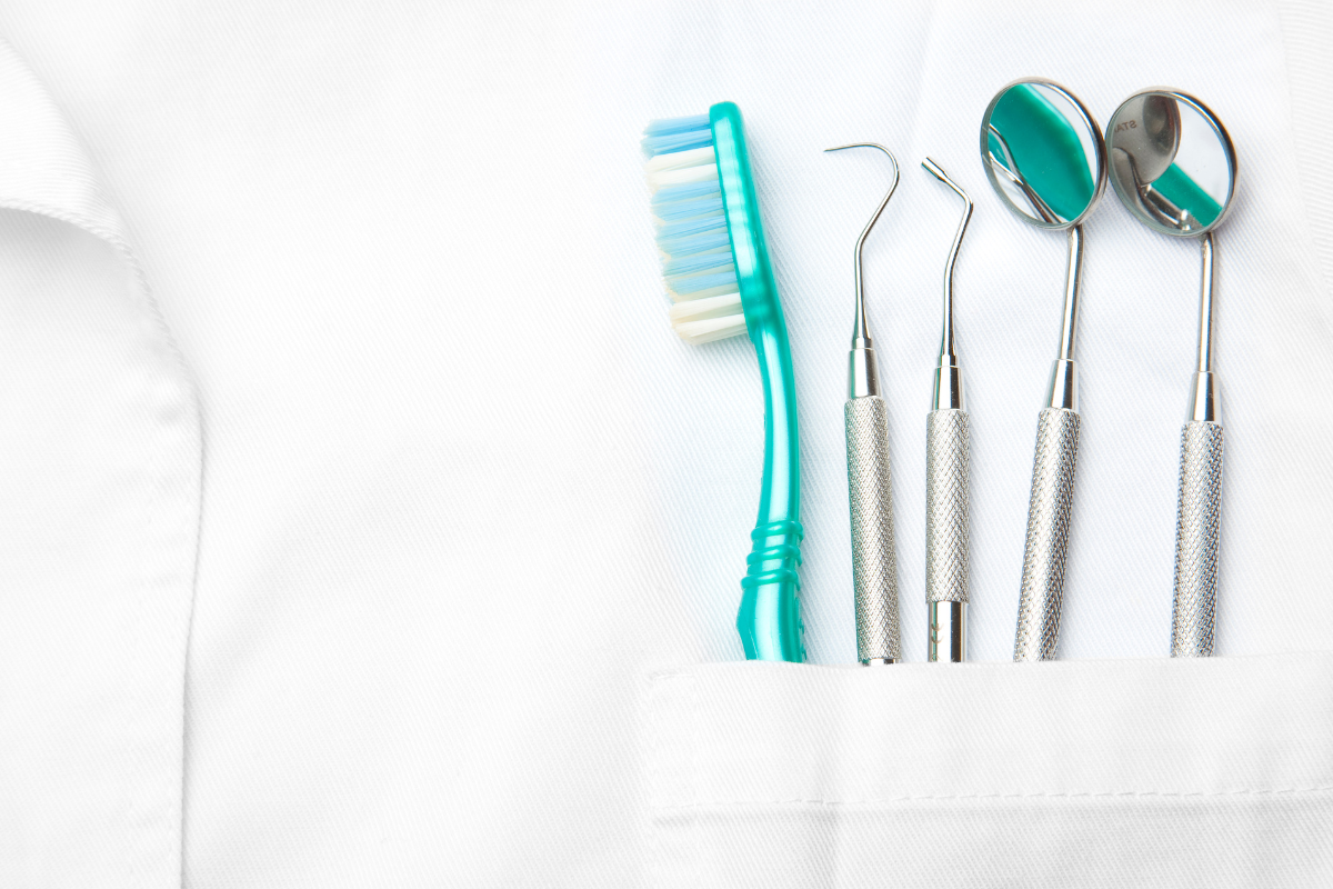 https://www.dentistadonadelli.it/wp-content/uploads/2025/03/2-3.png